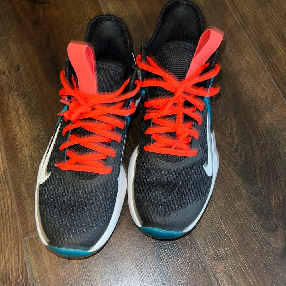 Nike LaBron James Witness 4